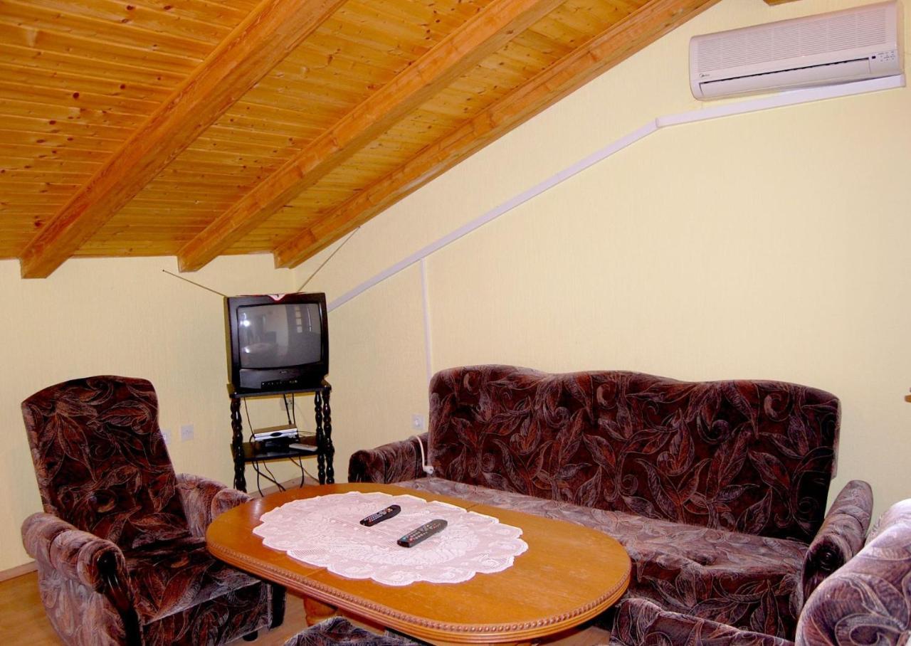 Apartment Ivan By El-Pi Tours Malinska Extérieur photo